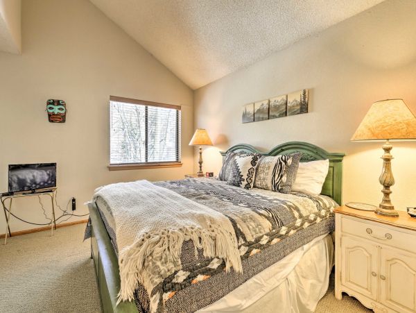 Two Bedroom Plus Loft Lovely Accommodation Vail