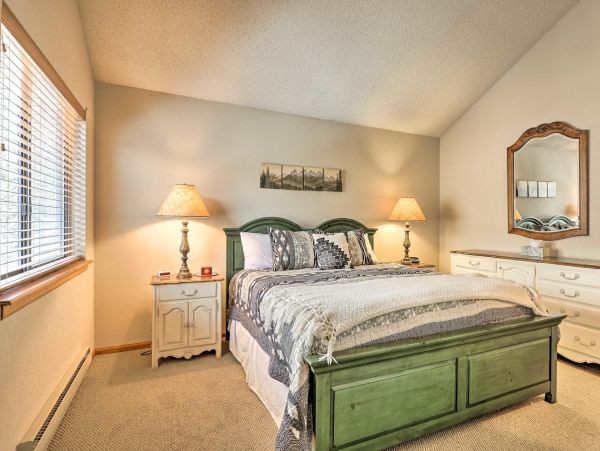 Two Bedroom Plus Loft Lovely Accommodation Vail