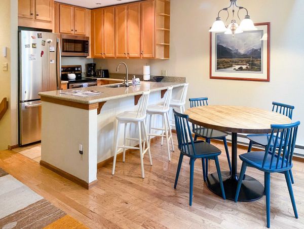 Two Bedroom Plus Loft Lovely Accommodation Vail