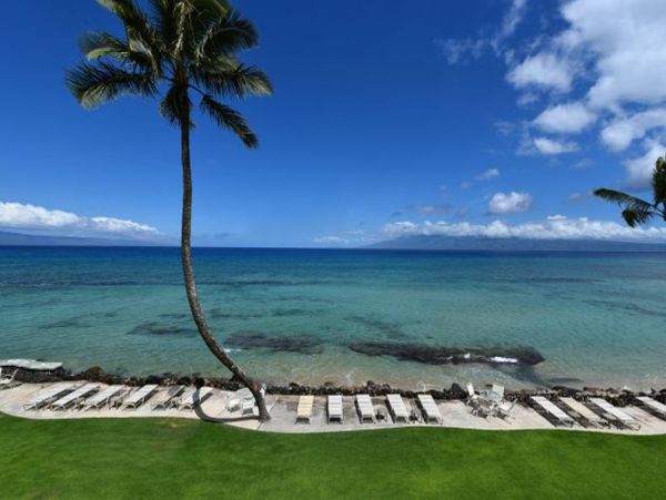 Oceanfront Vacation Condo in Kaanapali Sleeps 4 Guests