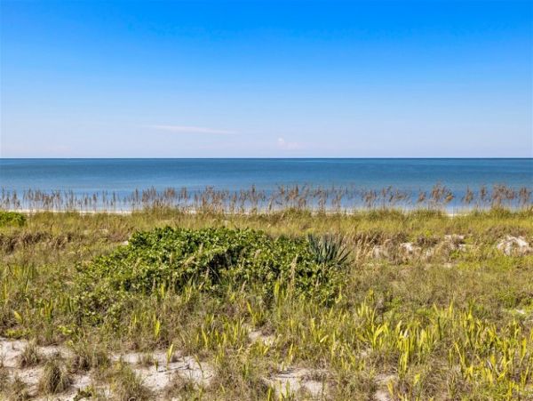 Spectacular Home with Private Pool & Great On Beach Location
