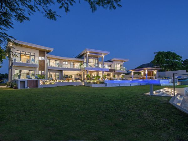 Jamaica Home 1002166