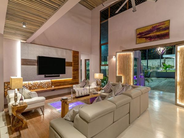 Jamaica Home 1002173