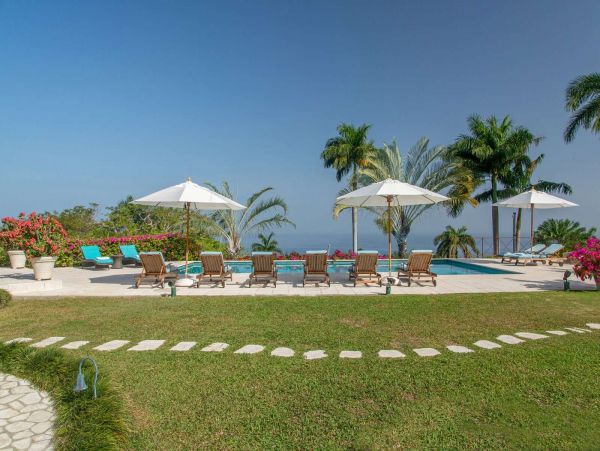 Jamaica Home 1002178
