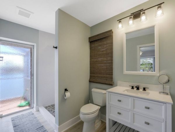 Marco Island Vacation Rental with Caged Pool and Boat Dock