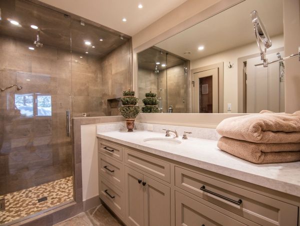 Full Bathroom with Sauna(Lower Level)
