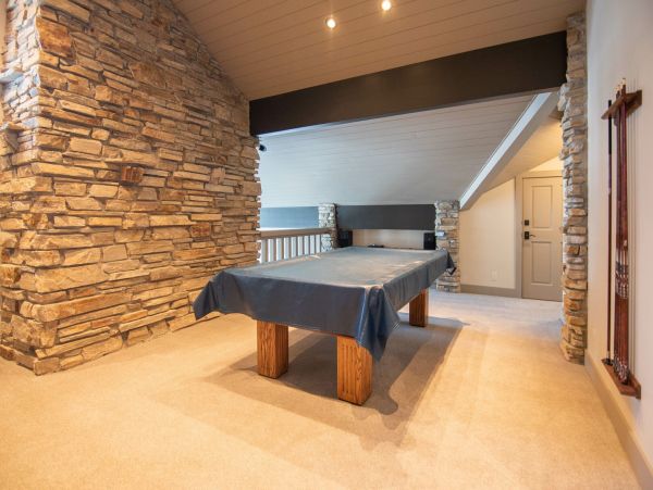 Upper Level Loft with Pool Table