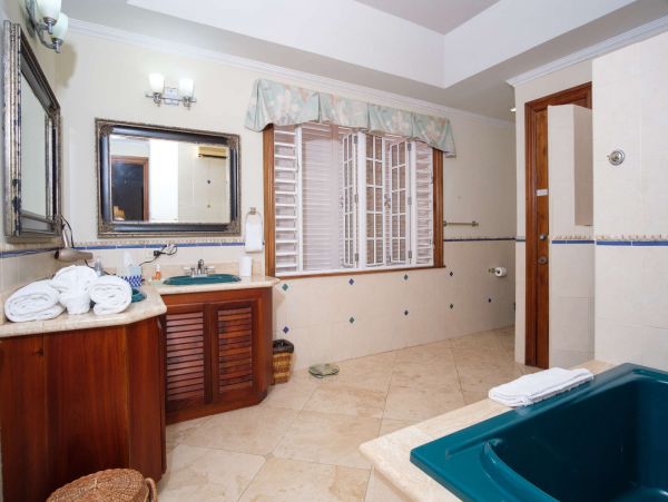 Jamaica Home 1002221