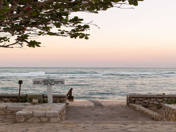 Jamaica Home 1002230
