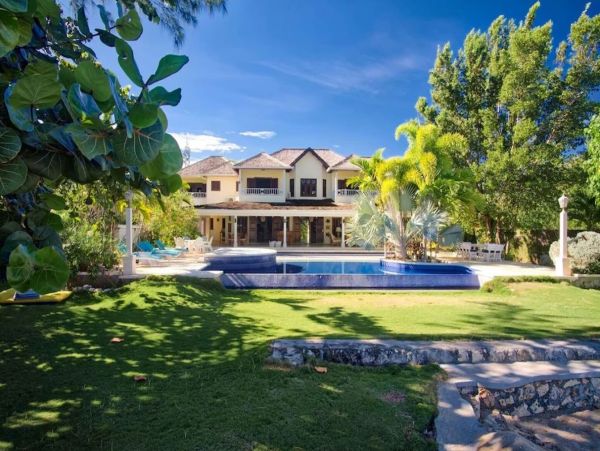 Jamaica Six Bedroom Exquisite Villa