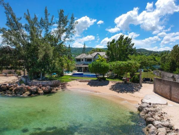 Jamaica Six Bedroom Exquisite Villa
