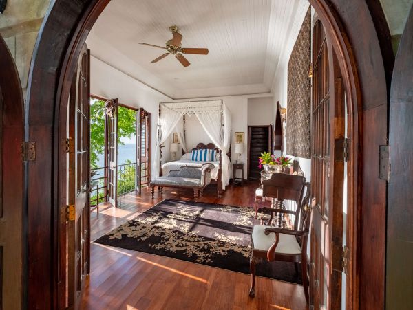 Jamaica Home 1002250