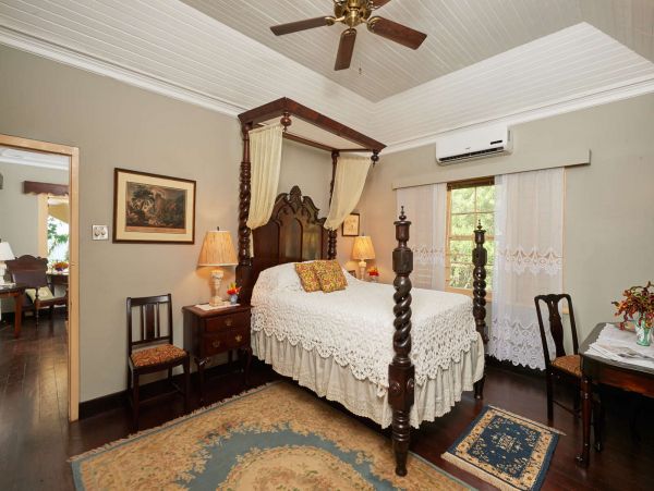 Jamaica Home 1002253