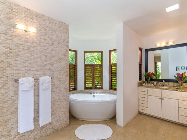 Jamaica Home 1002270