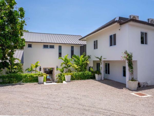 Jamaica Home 1002277