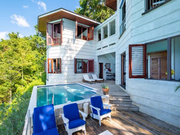 Jamaica Home 1002280