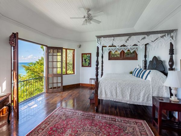 Jamaica Home 1002280
