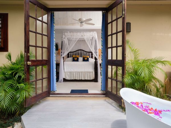 Jamaica Home 1002286