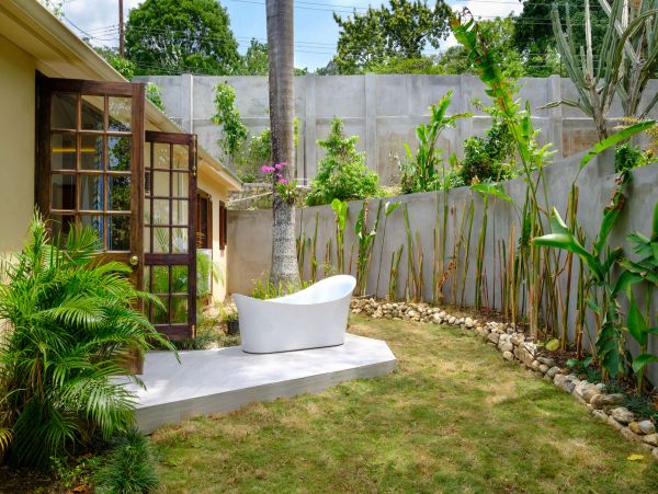 Jamaica Home 1002286