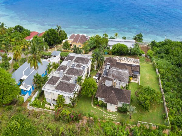 Jamaica Home 1002301