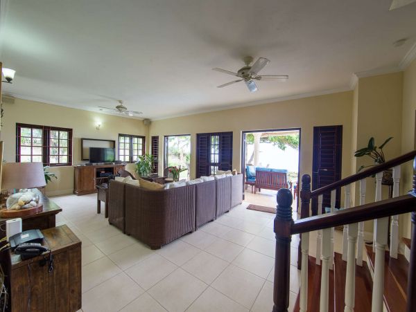 Jamaica Home 1002314