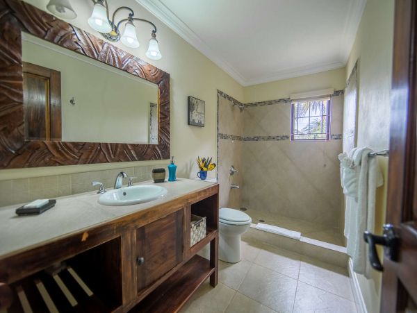 Jamaica Home 1002314