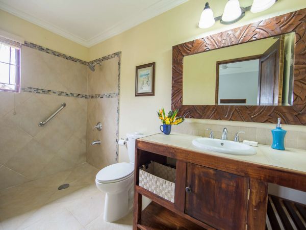 Jamaica Home 1002314