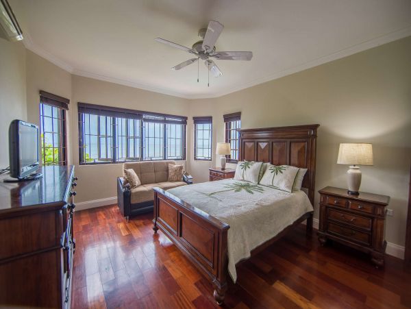 Jamaica Home 1002314