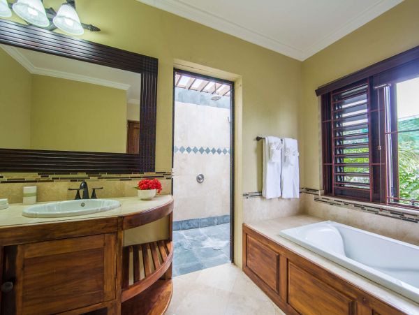 Jamaica Home 1002314