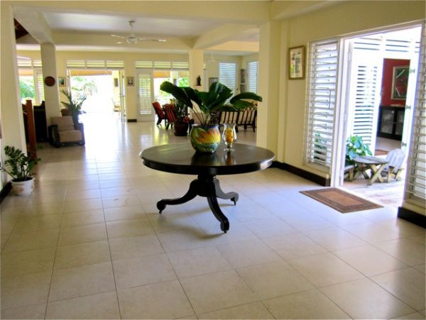 Jamaica Home 1002317