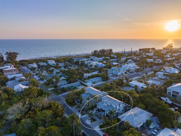 Just a Block to the Beach Vacation Home On Anna Maria Island