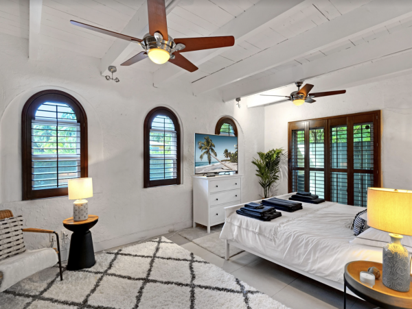 Beautiful 4 Bedroom Home with Pool in Miami Beach