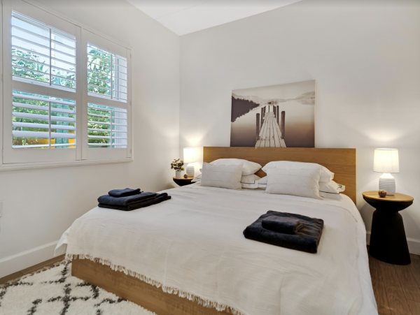 Beautiful 4 Bedroom Home with Pool in Miami Beach