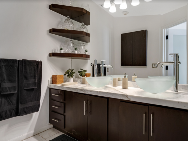 Beautiful 4 Bedroom Home with Pool in Miami Beach