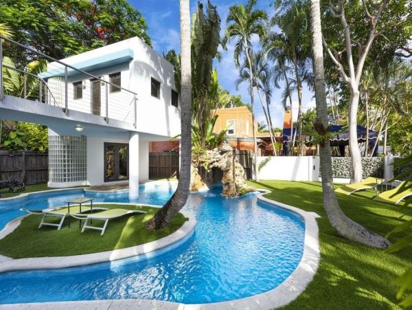 Stunning Luxury Miami Villa with Private Pool 6 Bedrooms