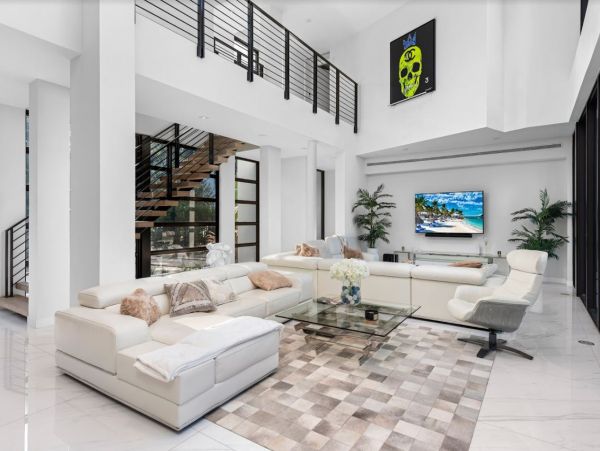 Gorgeous Miami Vacation Villa with Private Pool 5 Bedrooms
