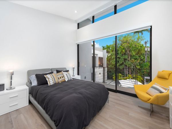 Gorgeous Miami Vacation Villa with Private Pool 5 Bedrooms