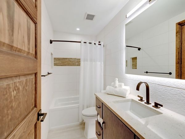 Beachside One Bedroom Vacation Condo in Holmes Beach