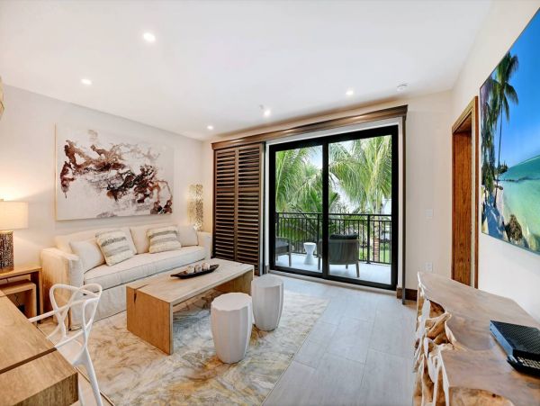 Beachside One Bedroom Vacation Condo in Holmes Beach