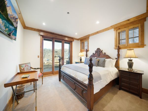 Park City Luxury Three Level Vacation Home Sleeps 18 Guests