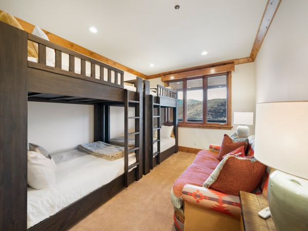 Park City Luxury Three Level Vacation Home Sleeps 18 Guests