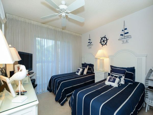 Two Bedroom Vacation Condo in Sarasota with Tennis Court