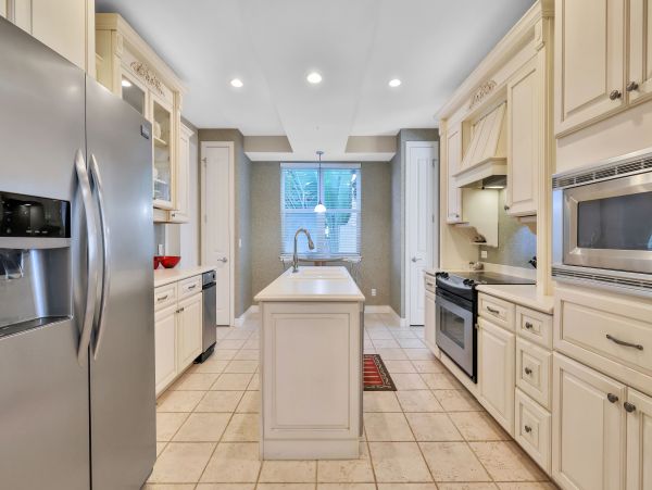 Beautiful 3 Bedroom Vacation Home in Longboat Key