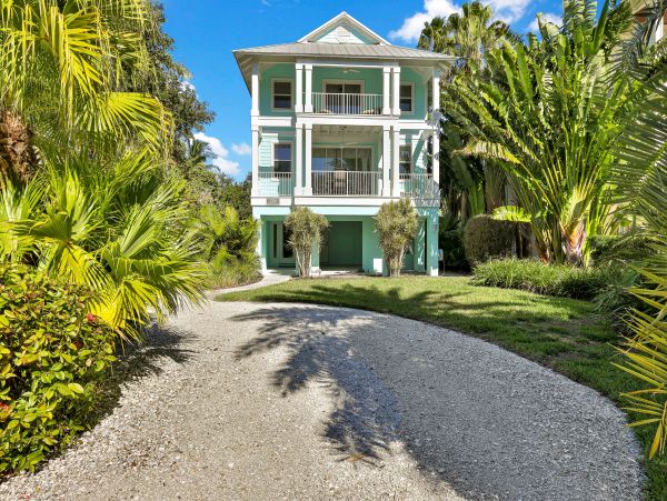 Beautiful 3 Bedroom Vacation Home in Longboat Key
