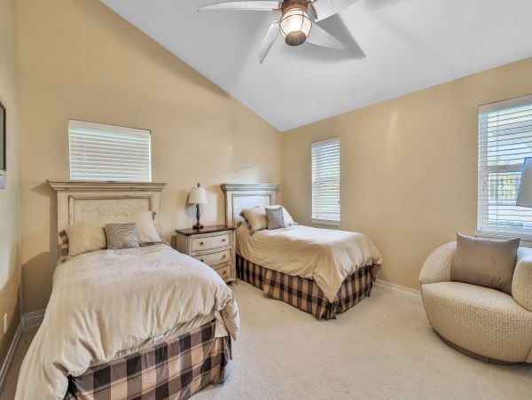 Beautiful 3 Bedroom Vacation Home in Longboat Key