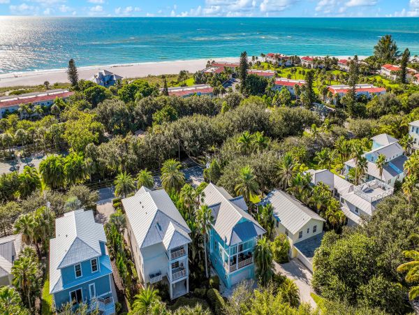 Beautiful 3 Bedroom Vacation Home in Longboat Key