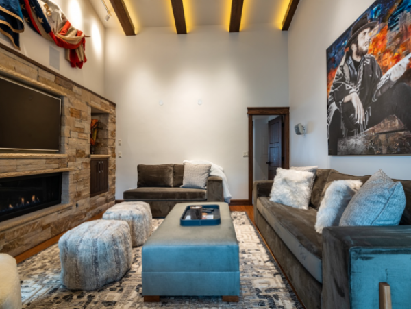 Luxury Vail Village Vacation Rental, Ski In Ski Out