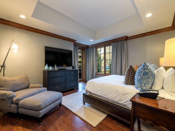 Vail Valley Vacation Rental with Luxury Amenities Sleeps 10