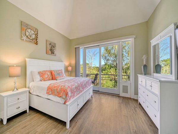 Siesta Key Stunning Vacation Townhome A Short Walk to Beach