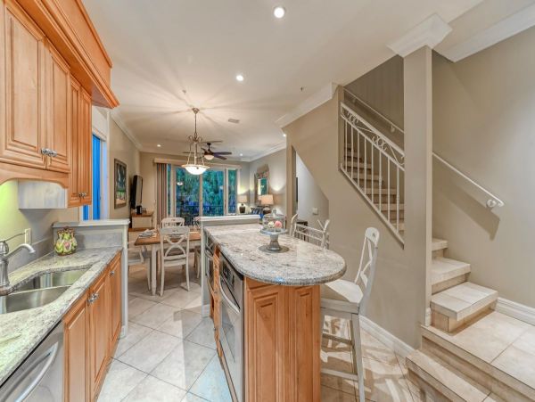 Siesta Key Stunning Vacation Townhome A Short Walk to Beach